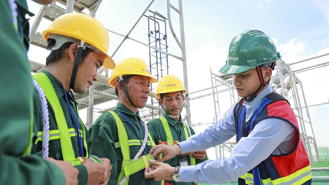 Văn Phòng Số 10 - Trường Trung cấp nghề Nghiệp vụ Bình Dương - Chuyên đào tạo các hạng giấy phép lái xe, đào tạo nghề